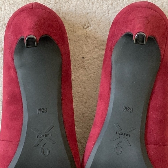 Nine West NEW Eniola 9X, red pointy pump Suede leather, size 6.5, jewel red - Picture 12 of 16
